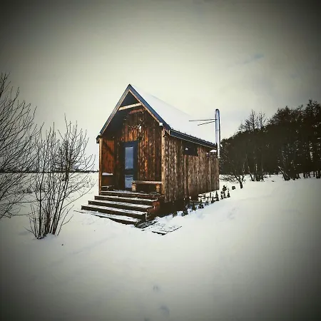 Villa Brivdienu Namins Ar Pirtinu à Kuyvizhi Extérieur photo